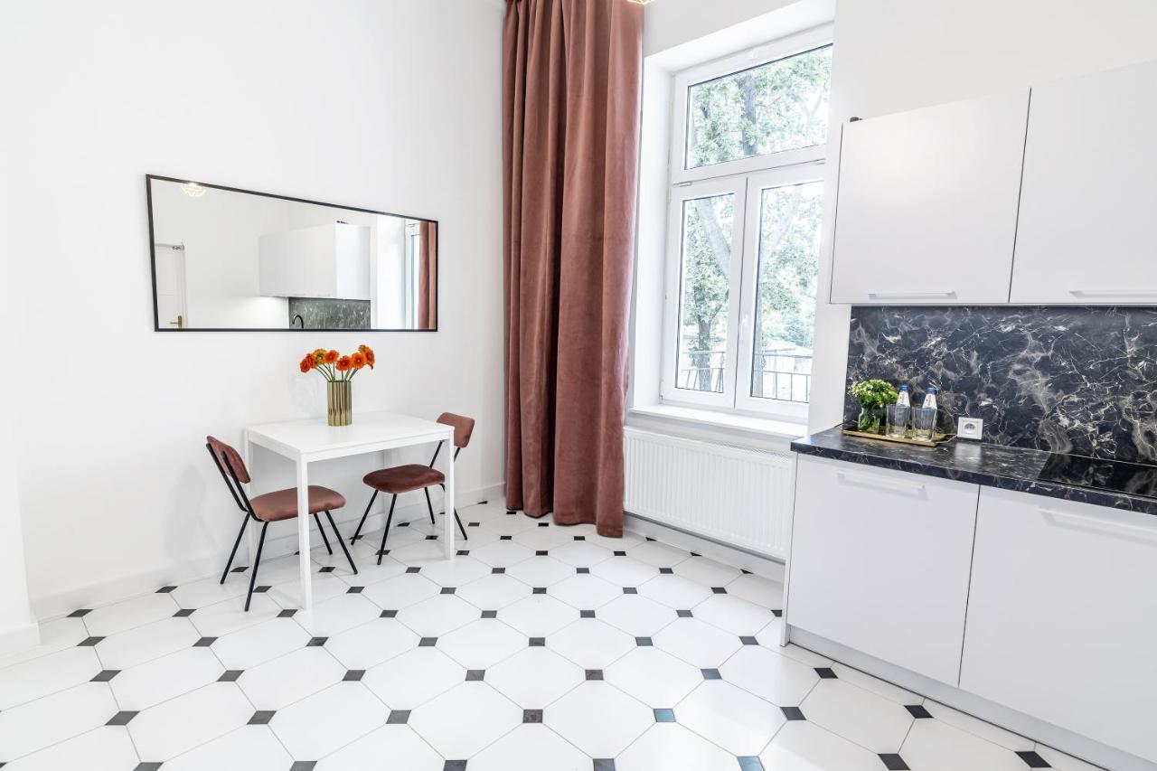 2Bcomfy - Barlickiego Lägenhet Bielsko-Biała Exteriör bild
