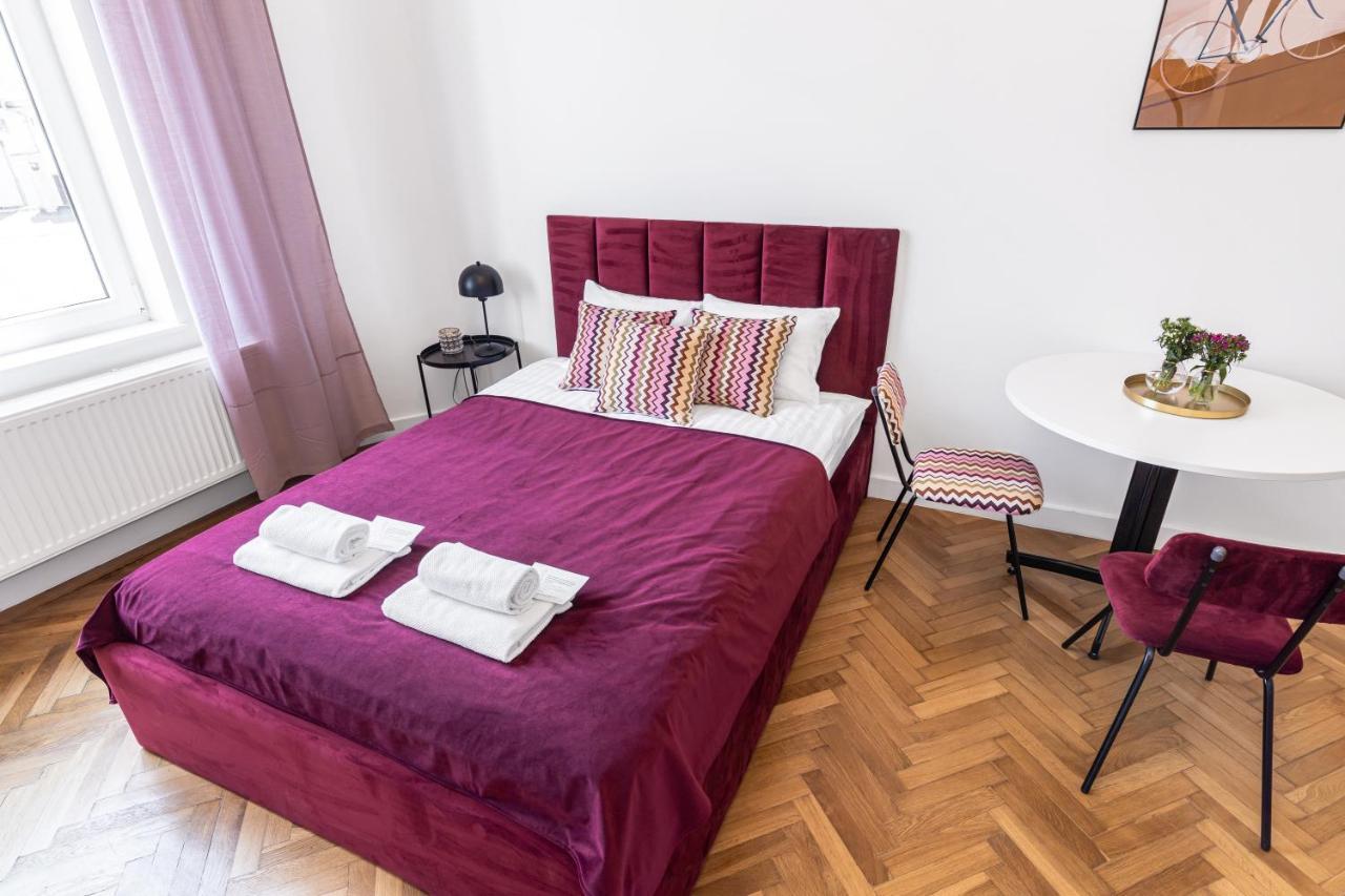 2Bcomfy - Barlickiego Lägenhet Bielsko-Biała Exteriör bild