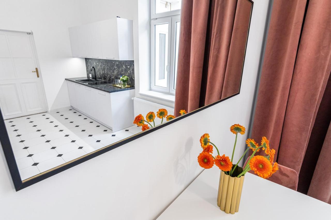 2Bcomfy - Barlickiego Lägenhet Bielsko-Biała Exteriör bild